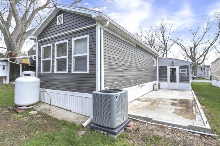 8696 Bayshore Road, Marblehead, 43440, 2 Bedrooms Bedrooms, ,1 BathroomBathrooms,Residential,For Sale,Bayshore,20261265