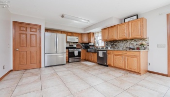 4611 Columbus Avenue, Sandusky, 44870, 3 Bedrooms Bedrooms, ,2 BathroomsBathrooms,Residential,For Sale,Columbus,20261074