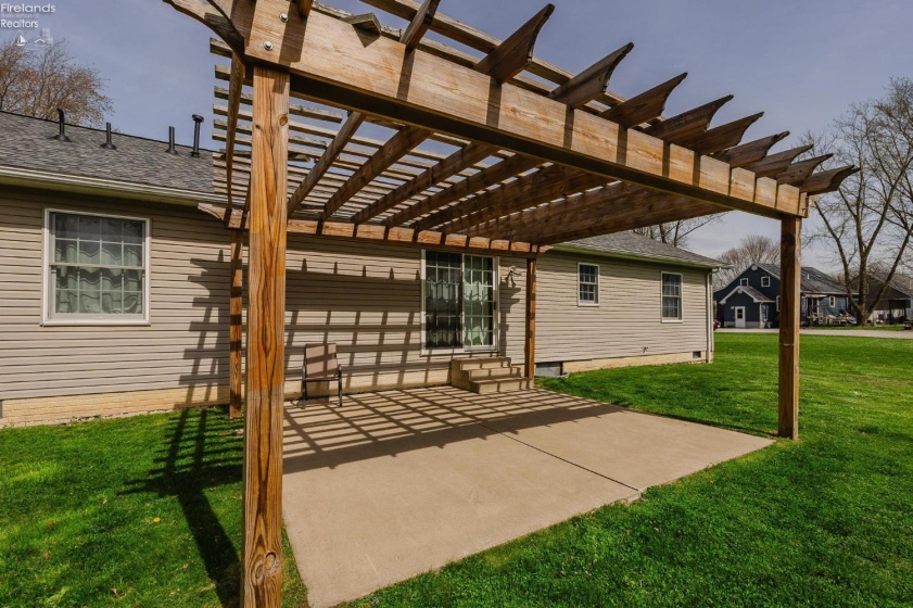 4611 Columbus Avenue, Sandusky, 44870, 3 Bedrooms Bedrooms, ,2 BathroomsBathrooms,Residential,For Sale,Columbus,20261074