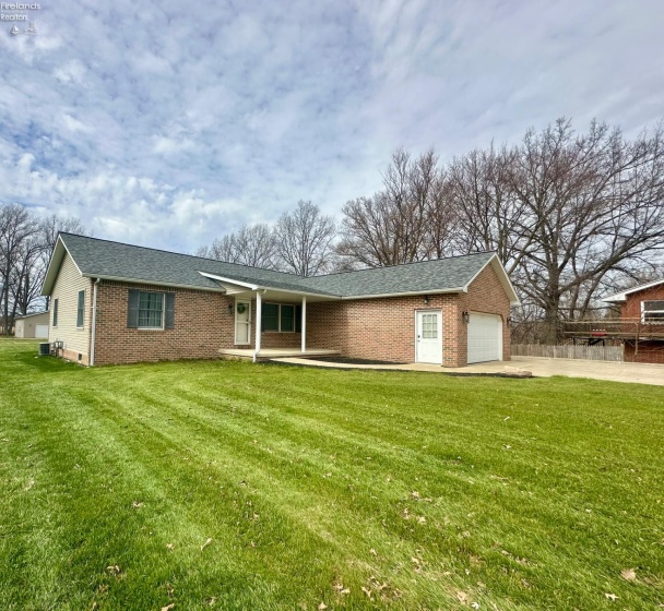 4611 Columbus Avenue, Sandusky, 44870, 3 Bedrooms Bedrooms, ,2 BathroomsBathrooms,Residential,For Sale,Columbus,20261074