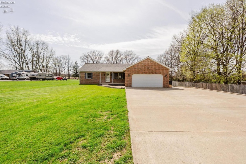 4611 Columbus Avenue, Sandusky, 44870, 3 Bedrooms Bedrooms, ,2 BathroomsBathrooms,Residential,For Sale,Columbus,20261074