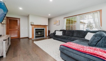 4611 Columbus Avenue, Sandusky, 44870, 3 Bedrooms Bedrooms, ,2 BathroomsBathrooms,Residential,For Sale,Columbus,20261074
