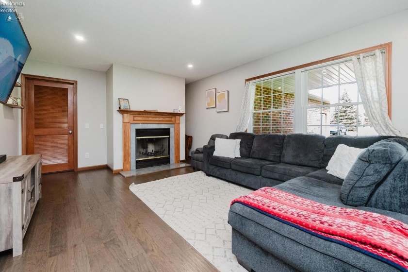 4611 Columbus Avenue, Sandusky, 44870, 3 Bedrooms Bedrooms, ,2 BathroomsBathrooms,Residential,For Sale,Columbus,20261074