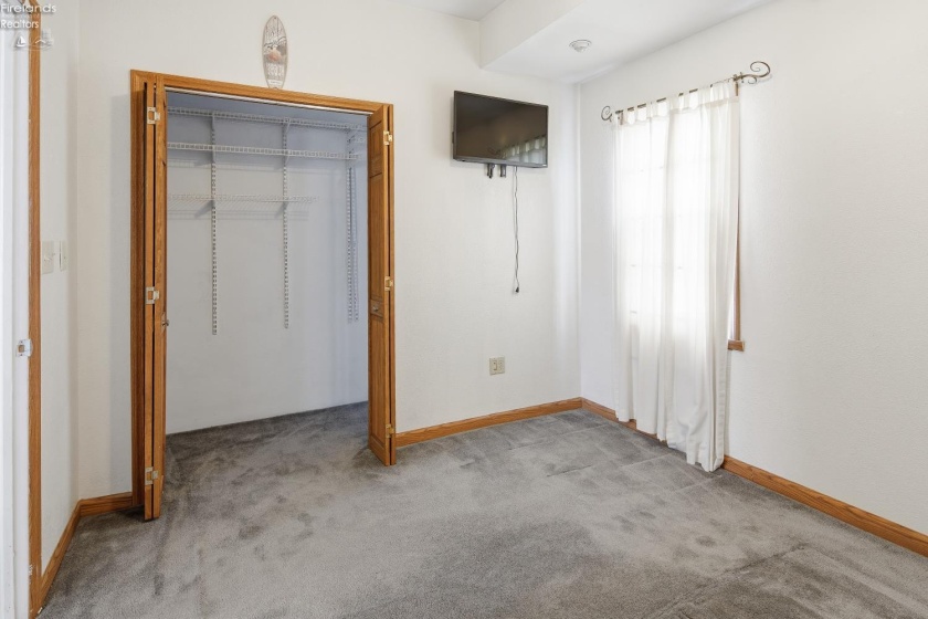 348 E 4th St, Elmore, 43416, 2 Bedrooms Bedrooms, ,1 BathroomBathrooms,Residential,For Sale,E 4th St,20261080