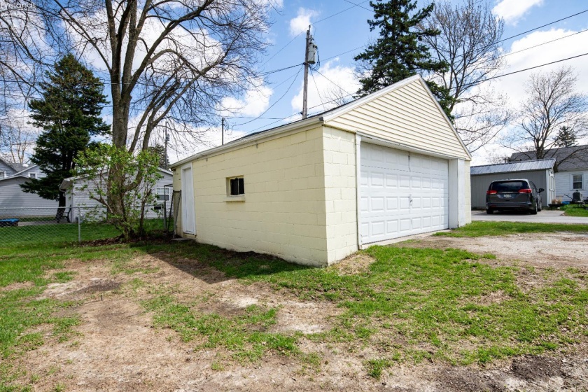 348 E 4th St, Elmore, 43416, 2 Bedrooms Bedrooms, ,1 BathroomBathrooms,Residential,For Sale,E 4th St,20261080