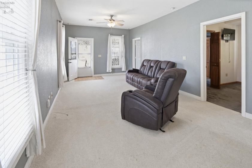 348 E 4th St, Elmore, 43416, 2 Bedrooms Bedrooms, ,1 BathroomBathrooms,Residential,For Sale,E 4th St,20261080