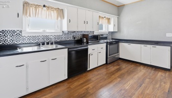 348 E 4th St, Elmore, 43416, 2 Bedrooms Bedrooms, ,1 BathroomBathrooms,Residential,For Sale,E 4th St,20261080