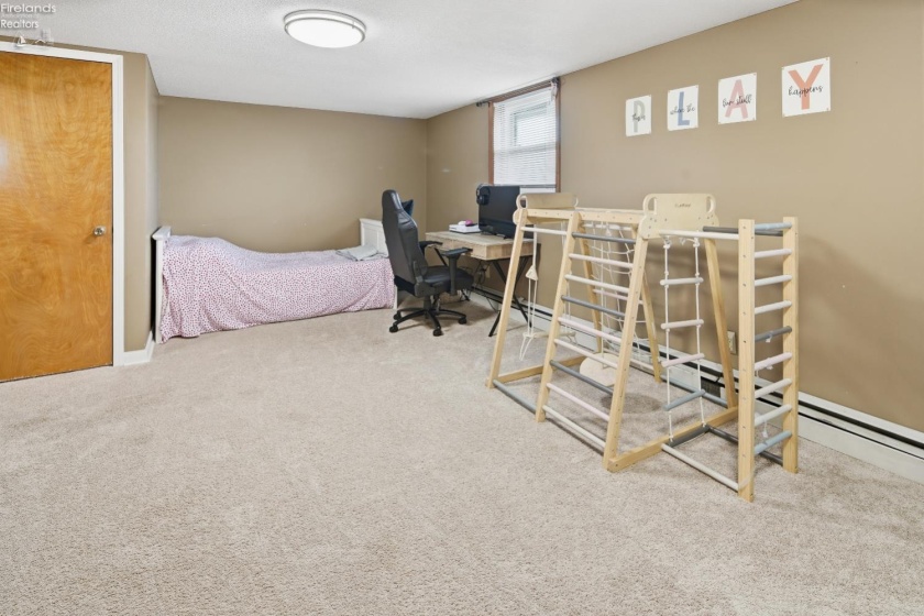 557 Maple Street, Clyde, 43410, 4 Bedrooms Bedrooms, ,3 BathroomsBathrooms,Residential,For Sale,Maple,20261183