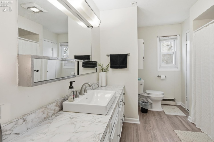 557 Maple Street, Clyde, 43410, 4 Bedrooms Bedrooms, ,3 BathroomsBathrooms,Residential,For Sale,Maple,20261183