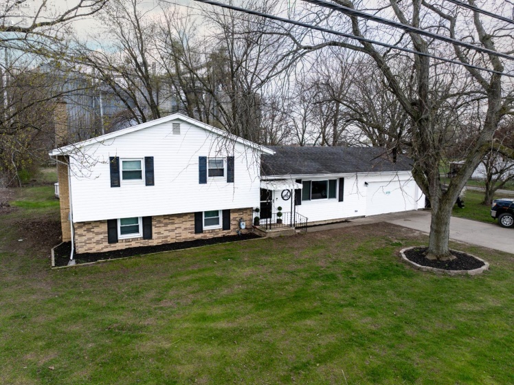 557 Maple Street, Clyde, 43410, 4 Bedrooms Bedrooms, ,3 BathroomsBathrooms,Residential,For Sale,Maple,20261183