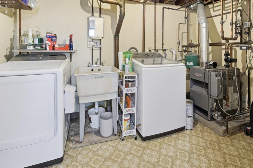 557 Maple Street, Clyde, 43410, 4 Bedrooms Bedrooms, ,3 BathroomsBathrooms,Residential,For Sale,Maple,20261183