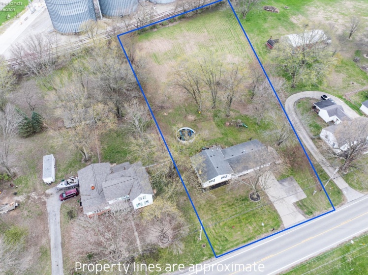 557 Maple Street, Clyde, 43410, 4 Bedrooms Bedrooms, ,3 BathroomsBathrooms,Residential,For Sale,Maple,20261183