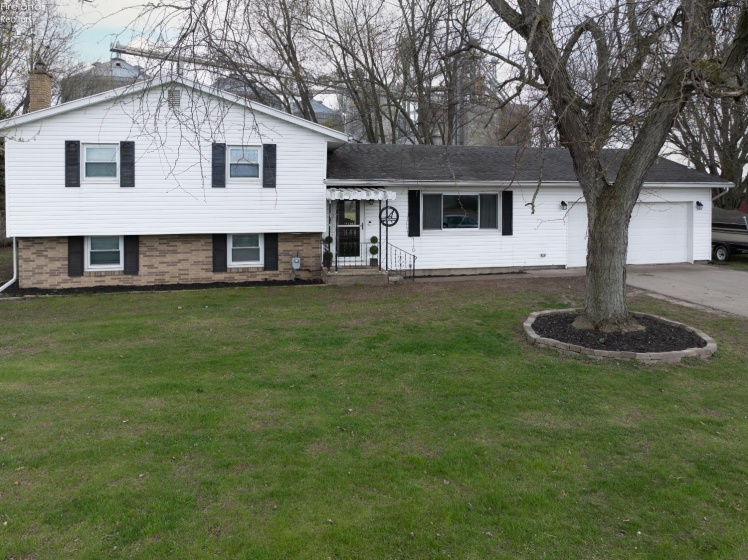 557 Maple Street, Clyde, 43410, 4 Bedrooms Bedrooms, ,3 BathroomsBathrooms,Residential,For Sale,Maple,20261183