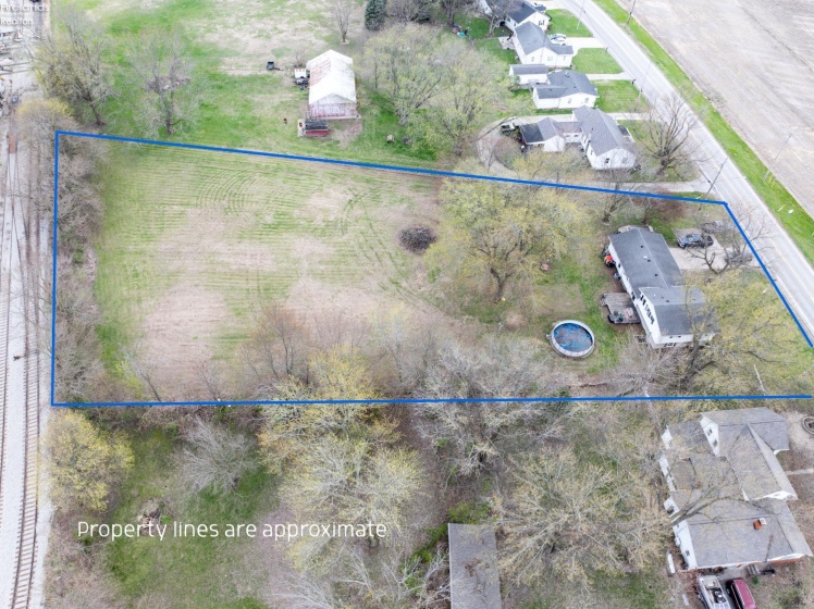 557 Maple Street, Clyde, 43410, 4 Bedrooms Bedrooms, ,3 BathroomsBathrooms,Residential,For Sale,Maple,20261183