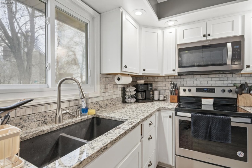 557 Maple Street, Clyde, 43410, 4 Bedrooms Bedrooms, ,3 BathroomsBathrooms,Residential,For Sale,Maple,20261183