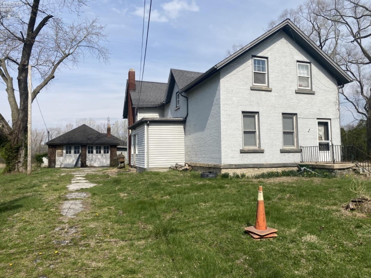 2227 Pipe Street, Sandusky, 44870, 6 Bedrooms Bedrooms, ,2 BathroomsBathrooms,Residential,For Sale,Pipe,20261271