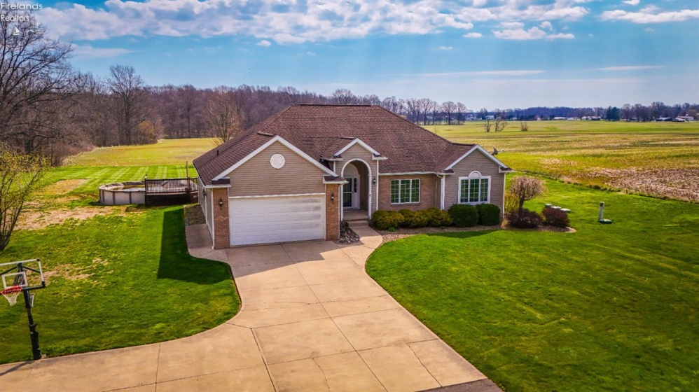 3408 Liberty Road, Willard, 44890, 3 Bedrooms Bedrooms, ,3 BathroomsBathrooms,Residential,For Sale,Liberty,20261267