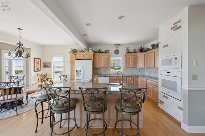 2170 Dorchester Drive, Marblehead, 43440, 4 Bedrooms Bedrooms, ,5 BathroomsBathrooms,Residential,For Sale,Dorchester,20261275