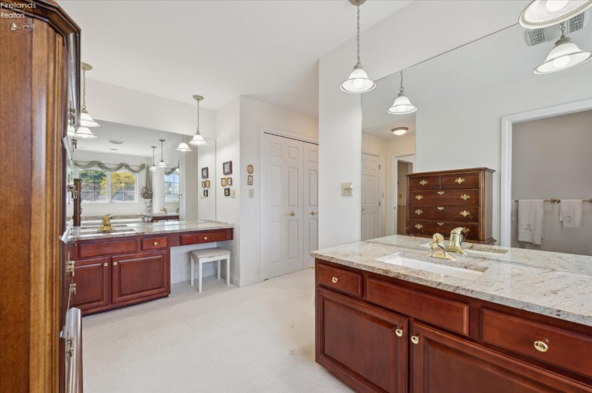 2170 Dorchester Drive, Marblehead, 43440, 4 Bedrooms Bedrooms, ,5 BathroomsBathrooms,Residential,For Sale,Dorchester,20261275