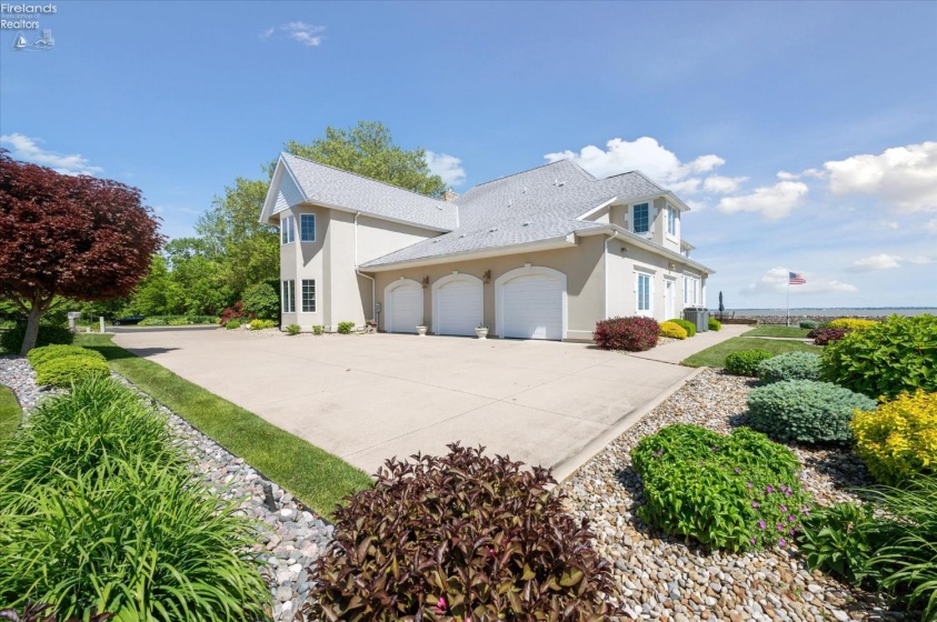 2170 Dorchester Drive, Marblehead, 43440, 4 Bedrooms Bedrooms, ,5 BathroomsBathrooms,Residential,For Sale,Dorchester,20261275