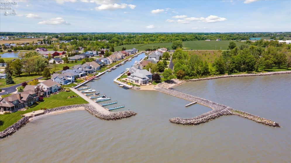 2170 Dorchester Drive, Marblehead, 43440, 4 Bedrooms Bedrooms, ,5 BathroomsBathrooms,Residential,For Sale,Dorchester,20261275