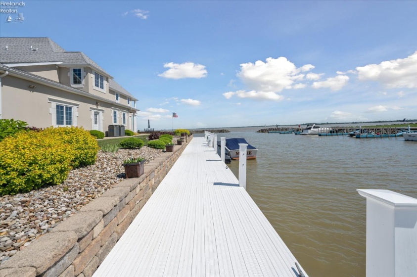 2170 Dorchester Drive, Marblehead, 43440, 4 Bedrooms Bedrooms, ,5 BathroomsBathrooms,Residential,For Sale,Dorchester,20261275