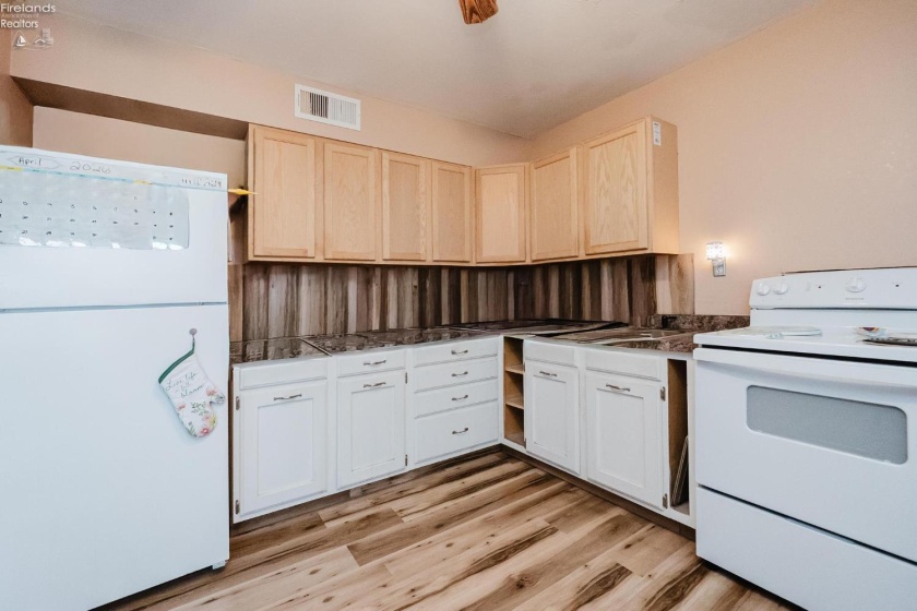 24 Gail Lane, Tiffin, 44883, 3 Bedrooms Bedrooms, ,1 BathroomBathrooms,Residential,For Sale,Gail,20261281