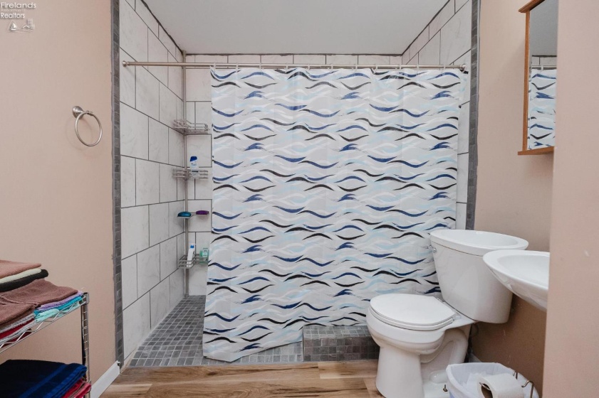 24 Gail Lane, Tiffin, 44883, 3 Bedrooms Bedrooms, ,1 BathroomBathrooms,Residential,For Sale,Gail,20261281