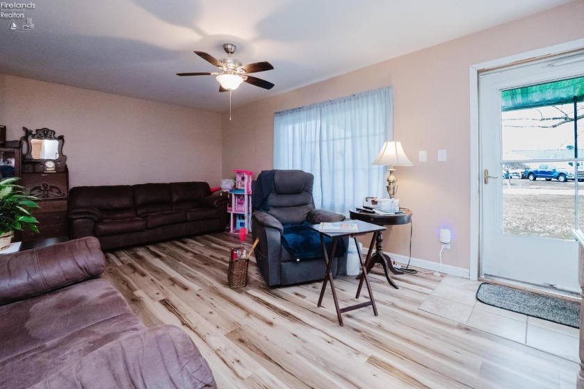 24 Gail Lane, Tiffin, 44883, 3 Bedrooms Bedrooms, ,1 BathroomBathrooms,Residential,For Sale,Gail,20261281