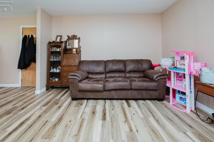 24 Gail Lane, Tiffin, 44883, 3 Bedrooms Bedrooms, ,1 BathroomBathrooms,Residential,For Sale,Gail,20261281