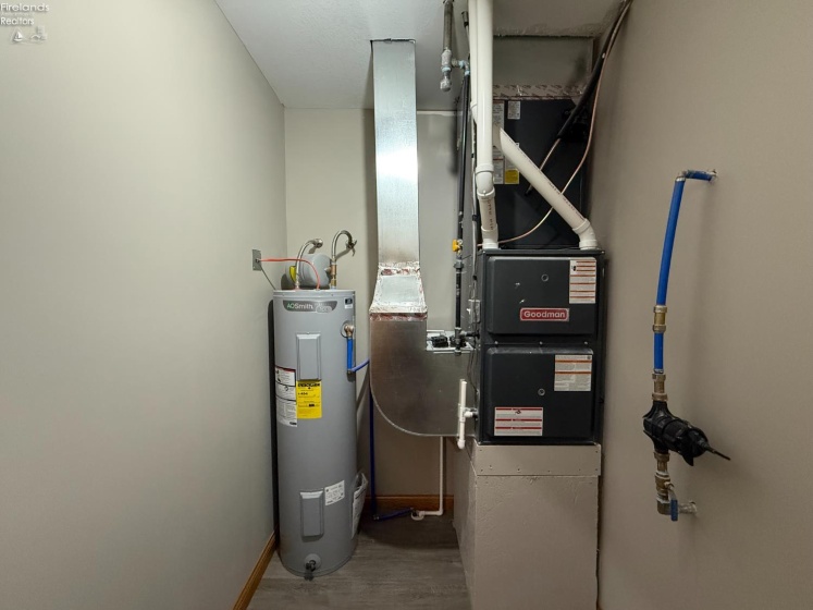 203 Crestwood Drive, Willard, 44890, 3 Bedrooms Bedrooms, ,2 BathroomsBathrooms,Residential,For Sale,Crestwood,20261255