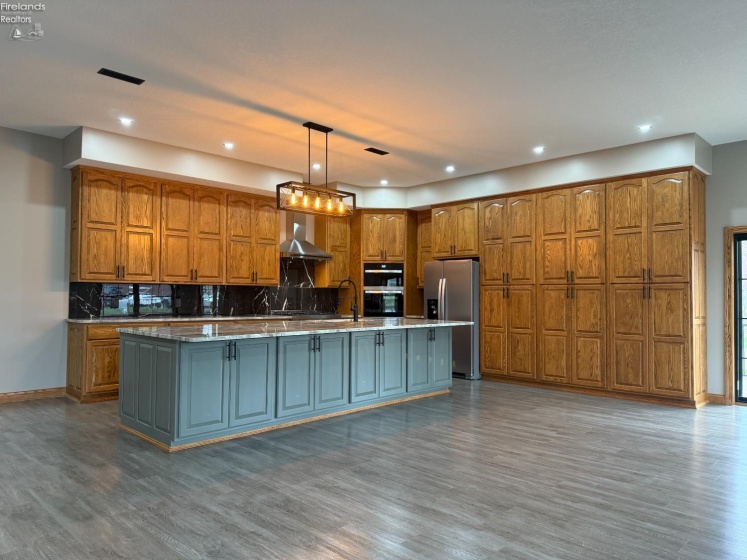 203 Crestwood Drive, Willard, 44890, 3 Bedrooms Bedrooms, ,2 BathroomsBathrooms,Residential,For Sale,Crestwood,20261255