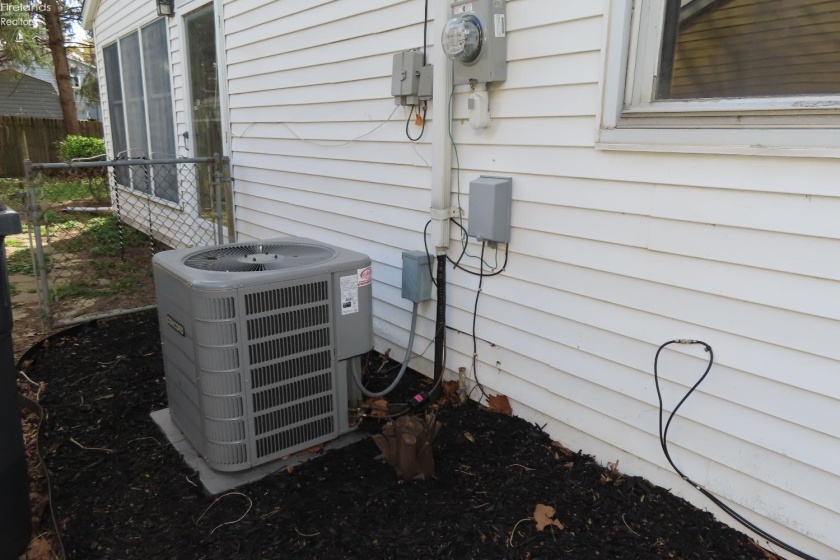 3008 Bayview Lane, Sandusky, 44870, 3 Bedrooms Bedrooms, ,2 BathroomsBathrooms,Residential,For Sale,Bayview,20261258