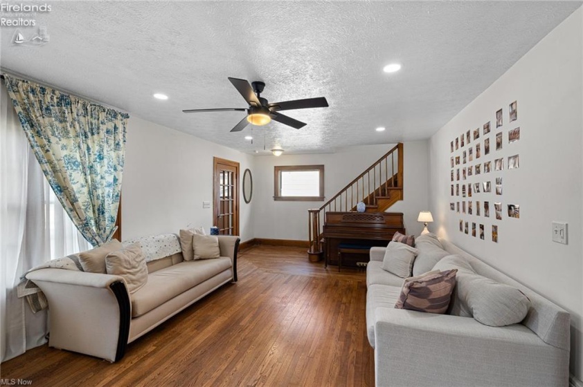 1427 Lakeview Boulevard, Lorain, 44052, ,2 BathroomsBathrooms,Residential,For Sale,Lakeview,20261287