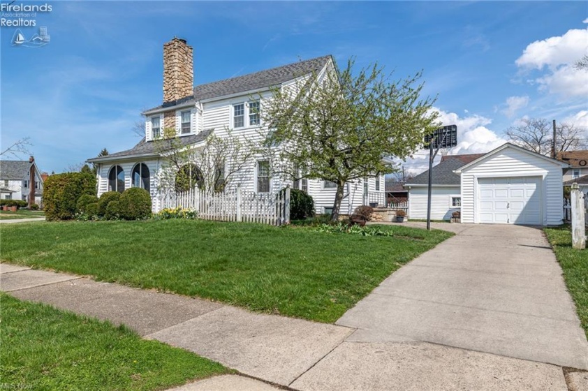 1427 Lakeview Boulevard, Lorain, 44052, ,2 BathroomsBathrooms,Residential,For Sale,Lakeview,20261287