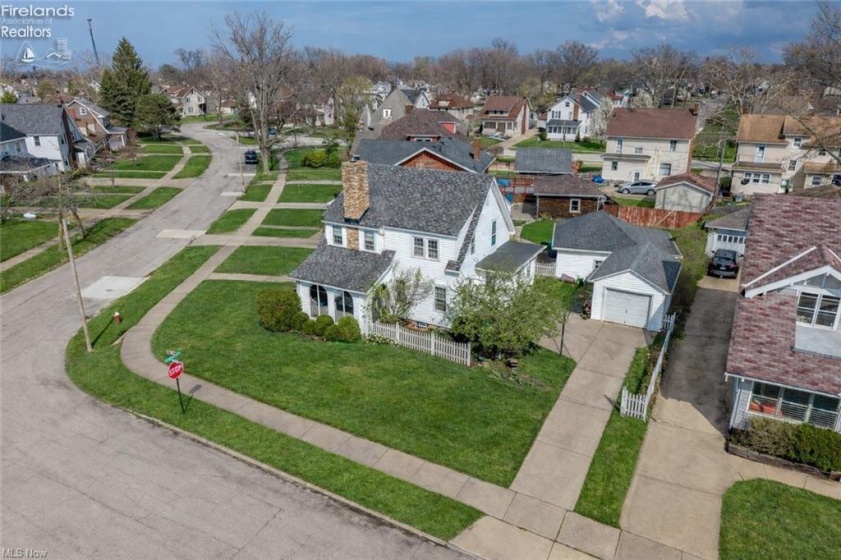 1427 Lakeview Boulevard, Lorain, 44052, ,2 BathroomsBathrooms,Residential,For Sale,Lakeview,20261287