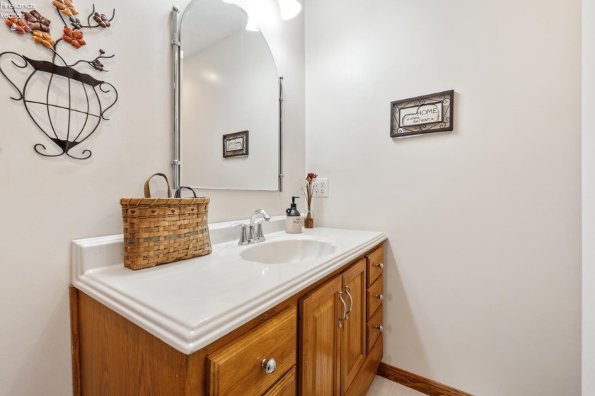 5054 Schoolhouse Road, Port Clinton, 43452, 3 Bedrooms Bedrooms, ,2 BathroomsBathrooms,Residential,For Sale,Schoolhouse,20261097