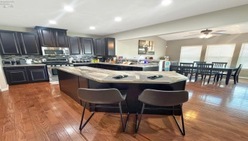 6138 Meadow Farm Lane, Lorain, 44053, 4 Bedrooms Bedrooms, ,4 BathroomsBathrooms,Residential,For Sale,Meadow Farm Lane,20261125