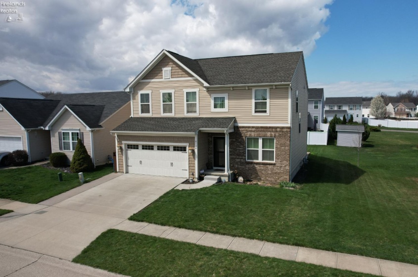 6138 Meadow Farm Lane, Lorain, 44053, 4 Bedrooms Bedrooms, ,4 BathroomsBathrooms,Residential,For Sale,Meadow Farm Lane,20261125