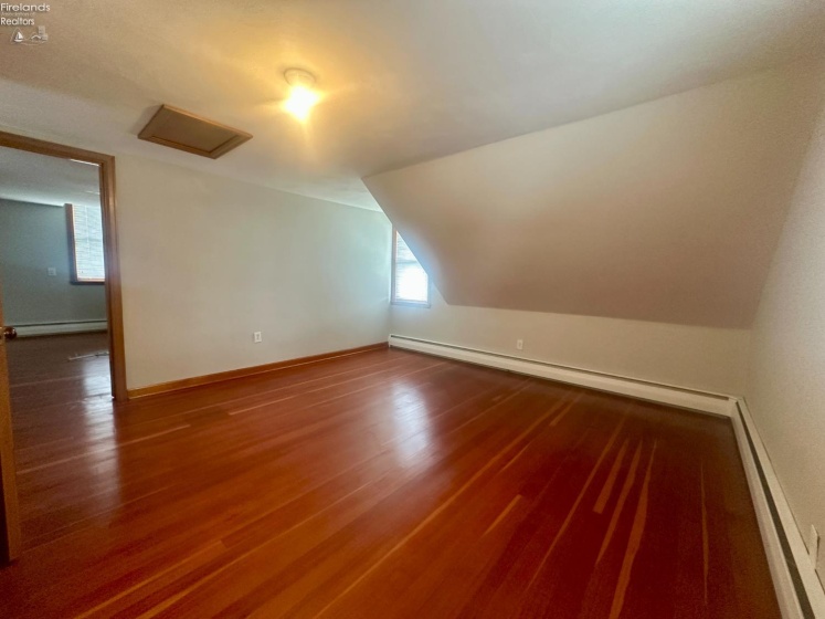 121 Broad Street, Oak Harbor, 43449, 3 Bedrooms Bedrooms, ,1 BathroomBathrooms,Residential,For Sale,Broad,20261133