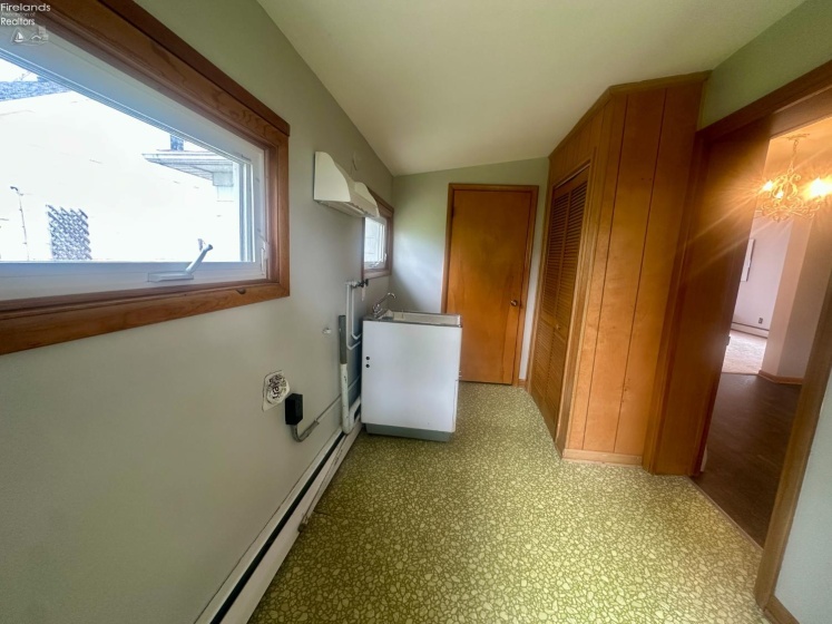 121 Broad Street, Oak Harbor, 43449, 3 Bedrooms Bedrooms, ,1 BathroomBathrooms,Residential,For Sale,Broad,20261133