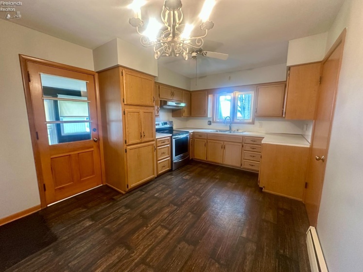 121 Broad Street, Oak Harbor, 43449, 3 Bedrooms Bedrooms, ,1 BathroomBathrooms,Residential,For Sale,Broad,20261133