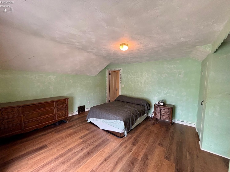 1107 Garrison Street, Fremont, 43420, 3 Bedrooms Bedrooms, ,2 BathroomsBathrooms,Residential,For Sale,Garrison,20261286