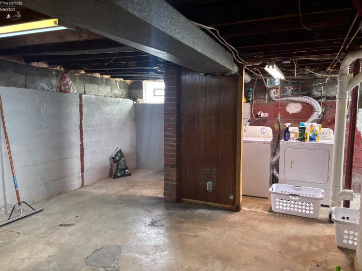 1107 Garrison Street, Fremont, 43420, 3 Bedrooms Bedrooms, ,2 BathroomsBathrooms,Residential,For Sale,Garrison,20261286