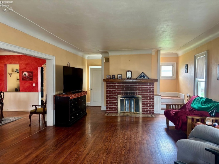 1107 Garrison Street, Fremont, 43420, 3 Bedrooms Bedrooms, ,2 BathroomsBathrooms,Residential,For Sale,Garrison,20261286