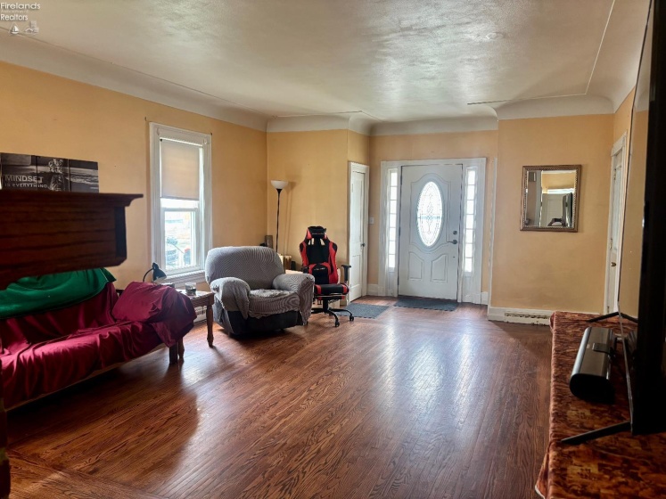 1107 Garrison Street, Fremont, 43420, 3 Bedrooms Bedrooms, ,2 BathroomsBathrooms,Residential,For Sale,Garrison,20261286