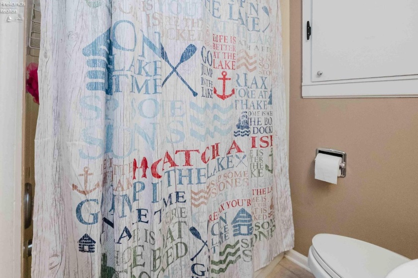 2058 Skyline Drive, Marblehead, 43440, 3 Bedrooms Bedrooms, ,2 BathroomsBathrooms,Residential,For Sale,Skyline,20261292