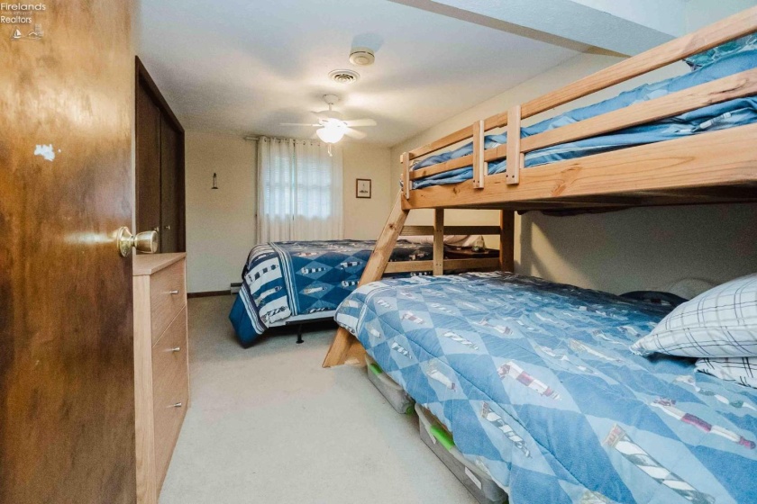 2058 Skyline Drive, Marblehead, 43440, 3 Bedrooms Bedrooms, ,2 BathroomsBathrooms,Residential,For Sale,Skyline,20261292