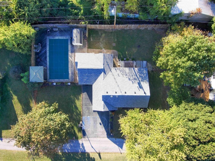 2058 Skyline Drive, Marblehead, 43440, 3 Bedrooms Bedrooms, ,2 BathroomsBathrooms,Residential,For Sale,Skyline,20261292