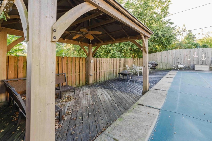 2058 Skyline Drive, Marblehead, 43440, 3 Bedrooms Bedrooms, ,2 BathroomsBathrooms,Residential,For Sale,Skyline,20261292